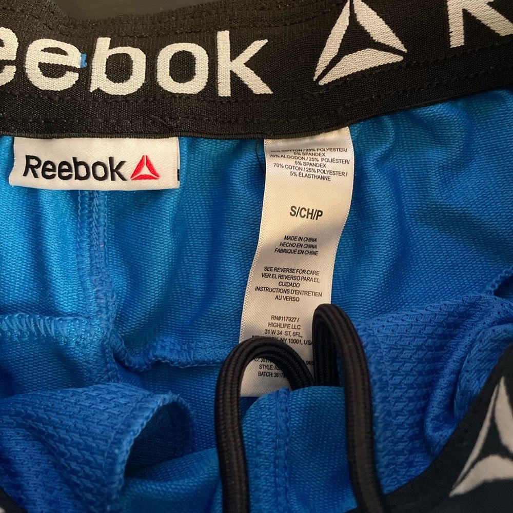 Men’s Reebok Shorts - Picture 2 of 2